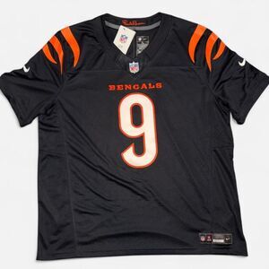 Nike NFL Cincinnati Bengals Joe Burrow Jersey - Black On Field Apparel Jersey